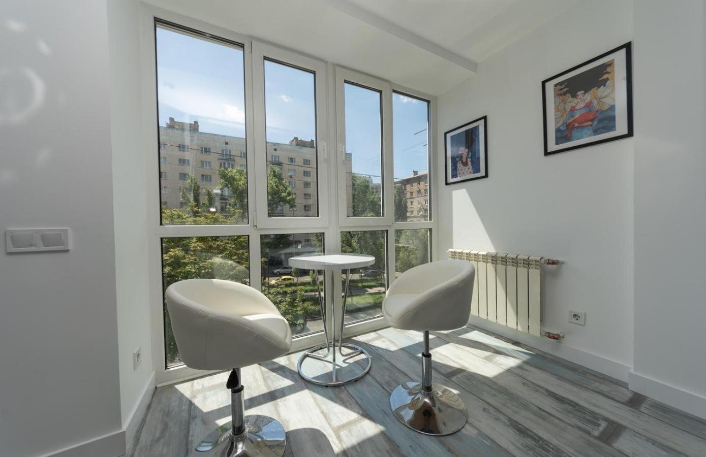 Апартаменти Flat24 On Lesi Ukrainki 3 Київ Екстер'єр фото