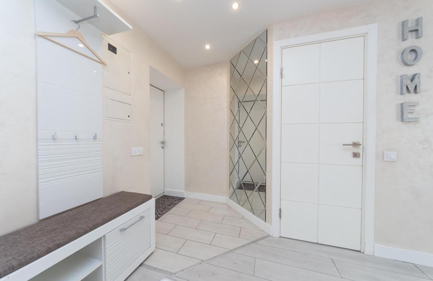 Апартаменти Flat24 On Lesi Ukrainki 3 Київ Екстер'єр фото