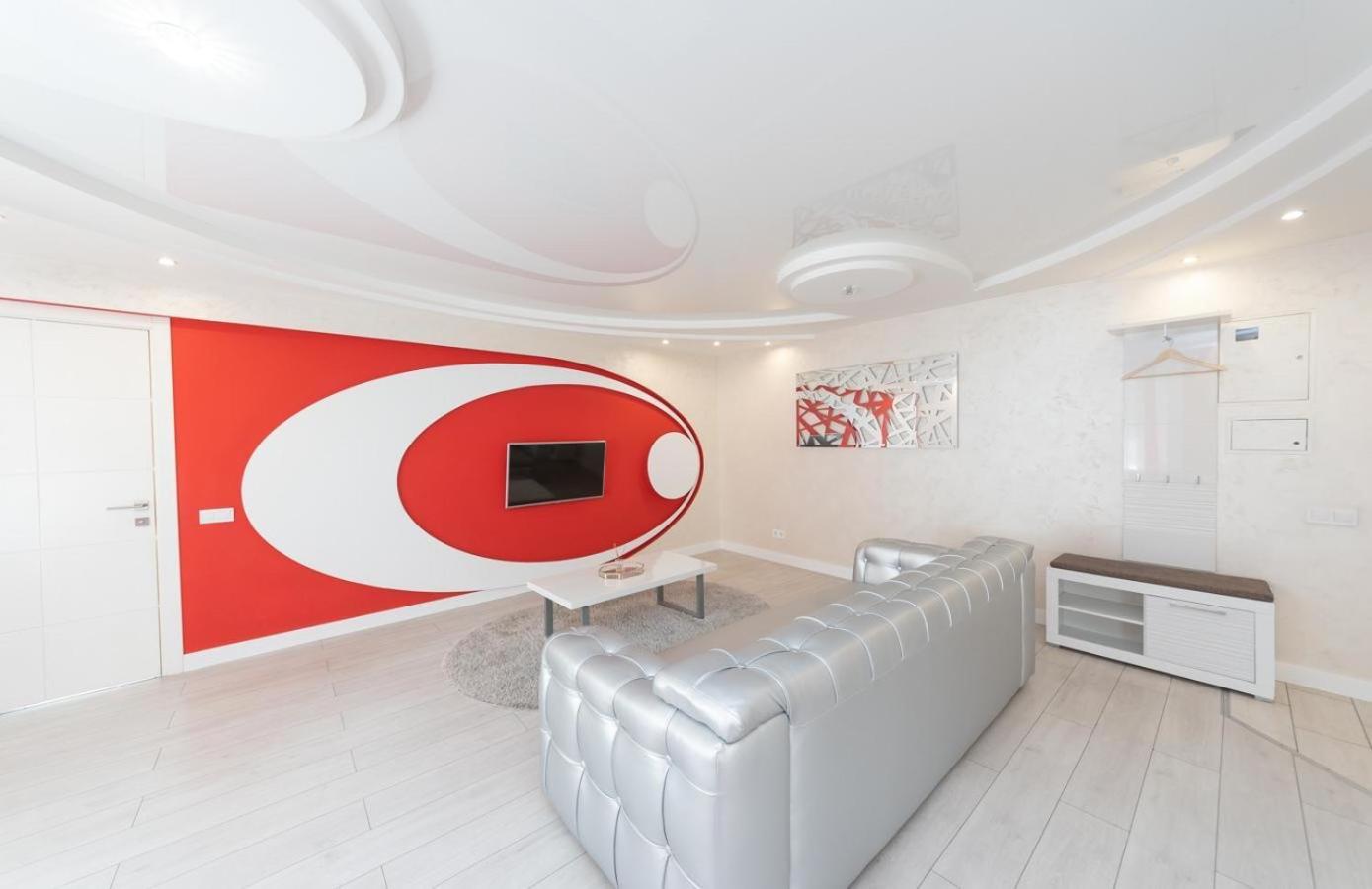 Апартаменти Flat24 On Lesi Ukrainki 3 Київ Екстер'єр фото
