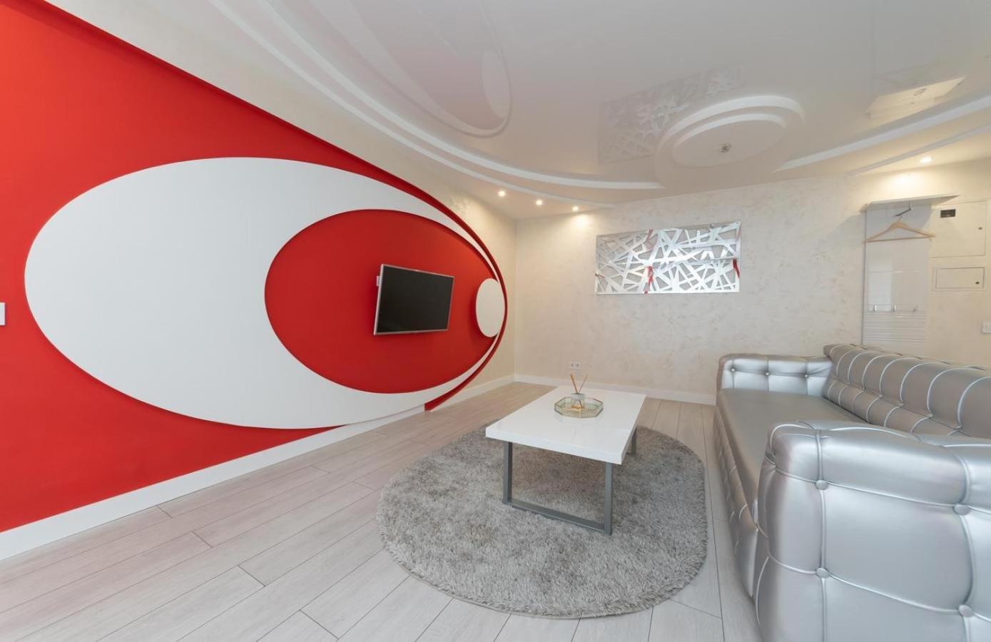 Апартаменти Flat24 On Lesi Ukrainki 3 Київ Екстер'єр фото